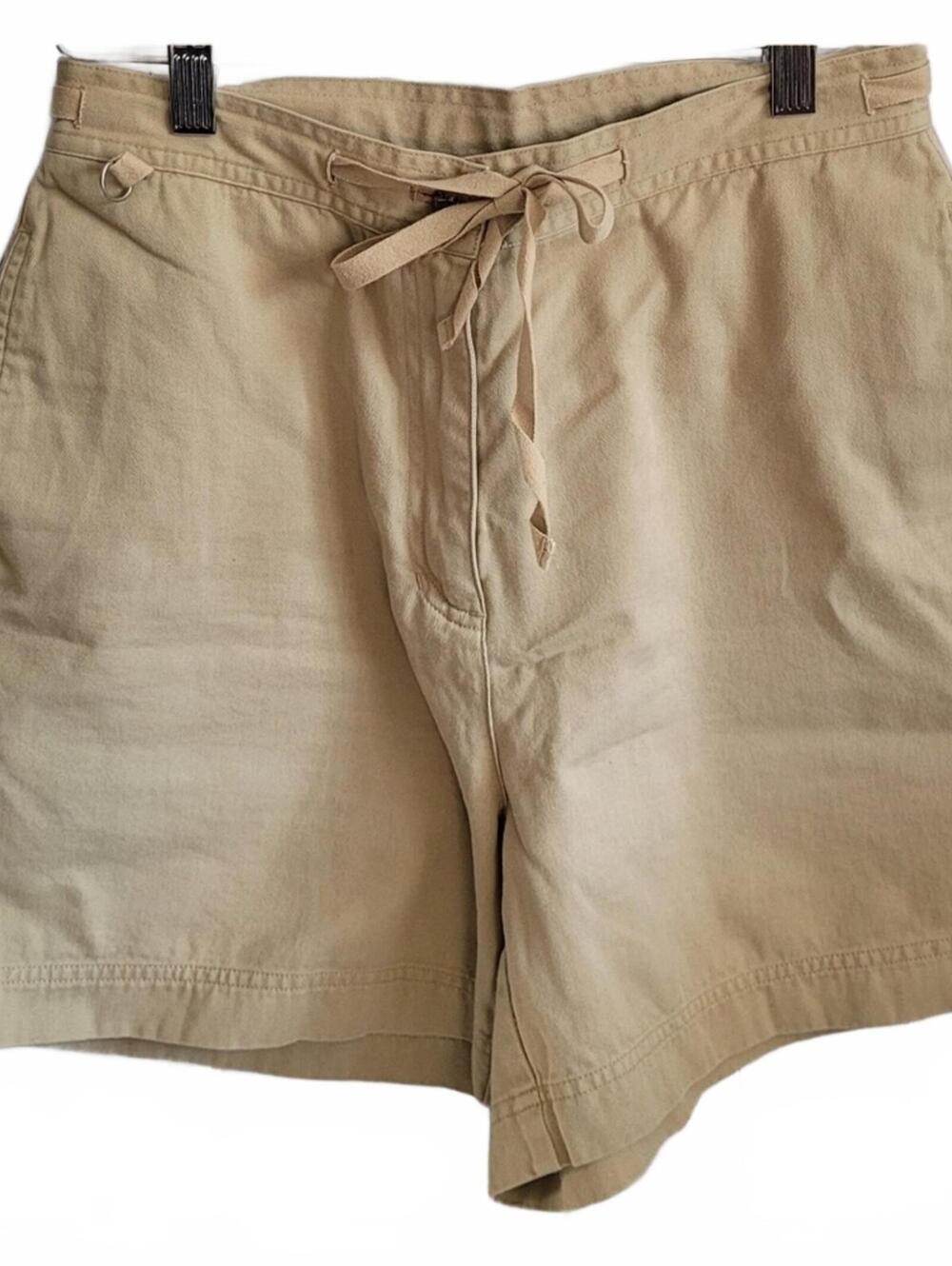 Petite Sophisticate Vintage Ladies Khaki High Waist Shorts 100% Cotton Side Pock